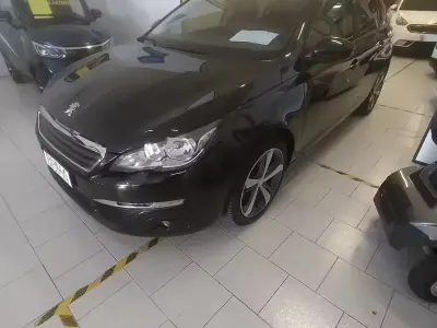 Usata Peugeot 308 Access 99 CV (72 kW) 2016 Nero Berlina