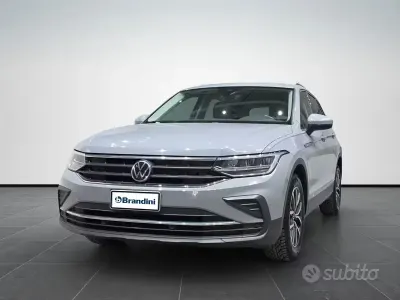 Usata VW Tiguan Life 131 CV (96 kW) 2021 Grigio SUV