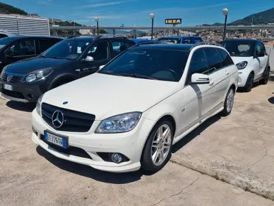 Usata Mercedes C220 Avantgarde 170 CV (125 kW) 2009 Bianco Station wagon