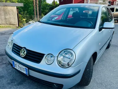 Usata VW Polo Trendline 75 CV (55 kW) 2002 Grigio Utilitaria
