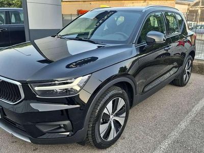 Usata Volvo XC40 Momentum 129 CV (94 kW) 2021 Onyx black SUV