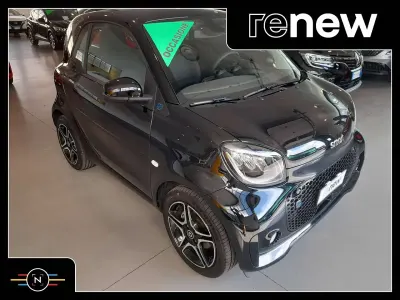 Usata Smart ForTwo Coupé Passion 41 kW (56 CV) 2023 Nero Utilitaria
