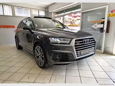 Begagnad Audi Q7 S-Line 231 HK (169 kW) 2020 Grå SUV