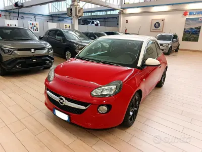 Usata Opel Adam Jam 87 CV (63 kW) 2013 Rosso Utilitaria