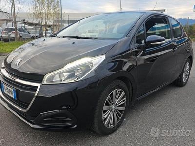 Usata Peugeot 208 82 CV (60 kW) 2017 Blu Utilitaria