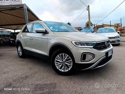 Usata VW T-Roc Style 116 CV (85 kW) 2022 Grigio SUV