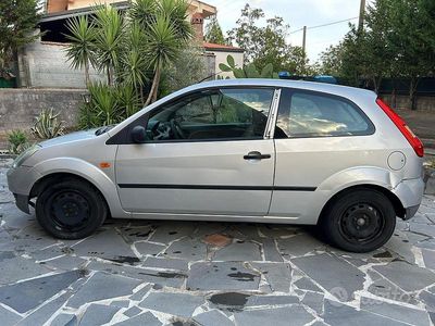 Usata Ford Fiesta 2003 Grigio Utilitaria