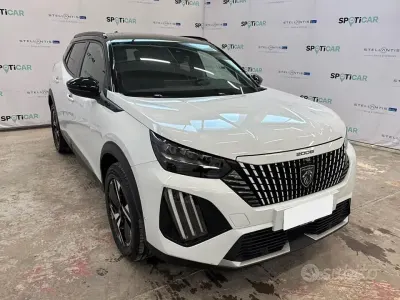 Usata Peugeot 2008 GT 131 CV (96 kW) 2024 Bianco SUV
