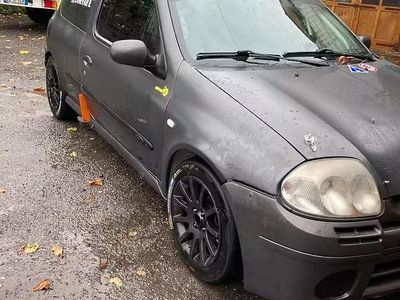 Käytetty Renault Clio II R.S. 169 HP (124 kW) 2000 Viistoperä
