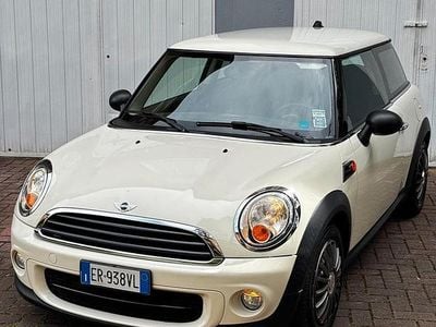 Usata Mini One D 90 CV (66 kW) 2013 Beige Utilitaria