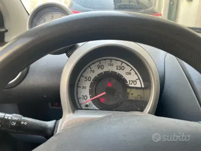 Usata Peugeot 107 54 CV (39 kW) 2006 Nero Utilitaria