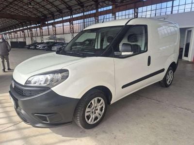Usata Fiat Doblò Lounge 95 CV (69 kW) 2021 Bianco Monovolume