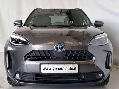 Usata Toyota Yaris Cross Trend 116 CV (85 kW) 2024 Grigio metallizzato SUV