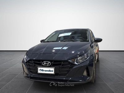 Usata Hyundai i20 84 CV (61 kW) 2023 Grigio scuro met, Utilitaria