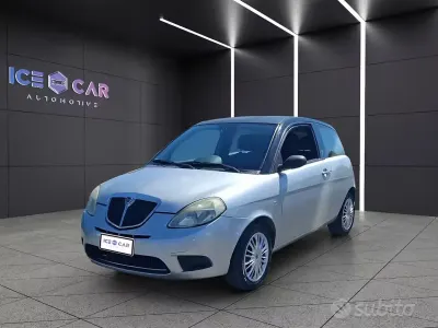 Usata Lancia Ypsilon 60 CV (44 kW) 2007 Grigio Utilitaria