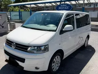 Usata VW Caravelle 180 CV (132 kW) 2014 Furgone