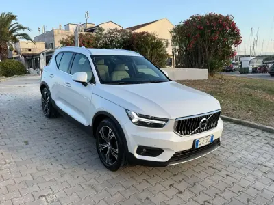 Usata Volvo XC40 Inscription 250 CV (183 kW) 2020 Bianco SUV