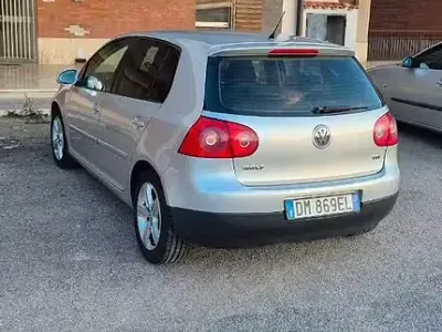 Usata VW Golf V 105 CV (77 kW) 2007 Grigio Berlina