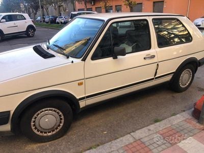 Begagnad VW Golf II 70 HK (51 kW) 1985 Vit Halvkombi