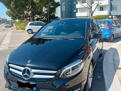 Usata Mercedes B180 2017 Nero Monovolume