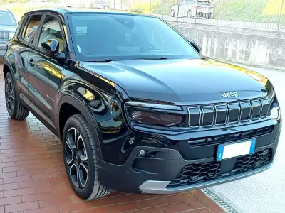 Usata Jeep Avenger Summit 101 CV (74 kW) 2023 Nero SUV