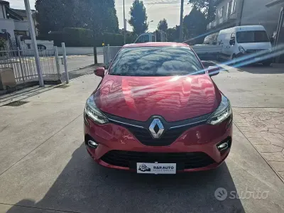 Usata Renault Clio V Evolution 67 CV (49 kW) 2024 Rosso Berlina