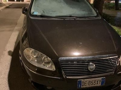 Occasion Fiat Croma 120 ch (88 kW) 2006 Marron Break