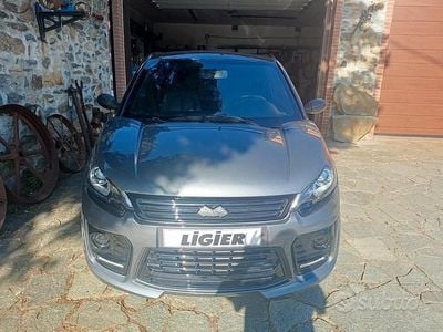 Begagnad Ligier JS50 2022 Grå Halvkombi