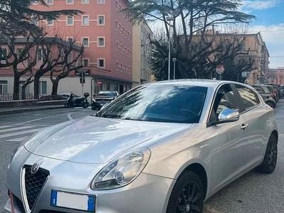 Usata Alfa Romeo Giulietta 170 CV (125 kW) 2012 Grigio Utilitaria