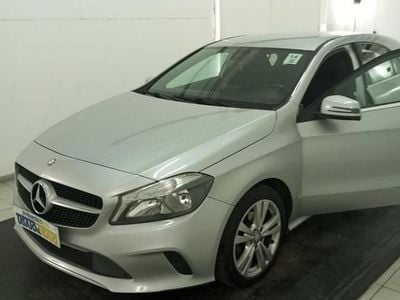 Begagnad Mercedes A200 136 HK (100 kW) 2017 Grå Sedan