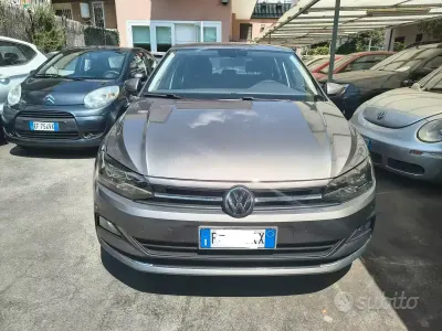 Usata VW Polo Comfortline 65 CV (47 kW) 2018 Grigio Utilitaria