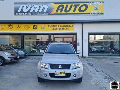 Usata Suzuki Grand Vitara 129 CV (94 kW) 2010 Argento SUV
