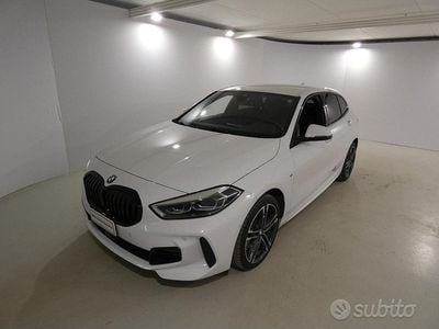 Usata BMW 118 M Sport 149 CV (109 kW) 2024 Alpin white pastello Utilitaria