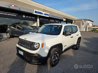 Usata Jeep Renegade Sport 120 CV (88 kW) 2017 Bianco SUV