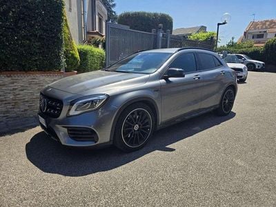 Mercedes GLA220
