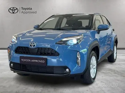 Usata Toyota Yaris Cross Business Edition 92 CV (67 kW) 2022 Blu SUV