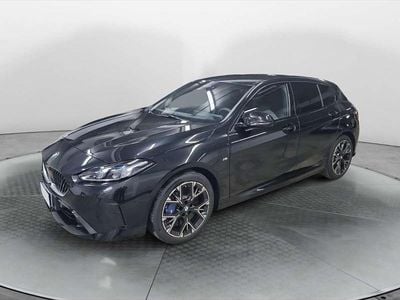 Nuova BMW 120 150 CV (110 kW) 2025 Black sapphire metallizzato Utilitaria