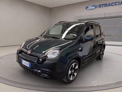 Usata Fiat Panda Cross Cross 70 CV (51 kW) 2025 Verde metallizzato Utilitaria