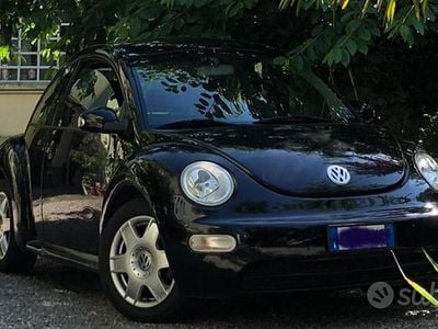 Usata VW New Beetle 101 CV (74 kW) 2003 Nero Utilitaria