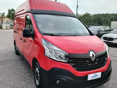 Usata Renault Trafic 125 CV (91 kW) 2018 Rosso Monovolume