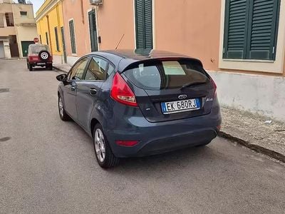 Usata Ford Fiesta Business Edition 70 CV (51 kW) 2012 Blu Utilitaria