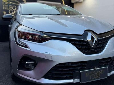 Käytetty Renault Clio V Business 101 HP (74 kW) 2023 Harmaa Sedan