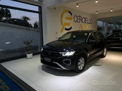 Usata VW T-Roc Style 110 CV (80 kW) 2022 Nero metallizzato SUV