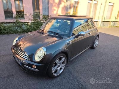 Begagnad Mini One D 75 HK (55 kW) 2005 Brun Halvkombi