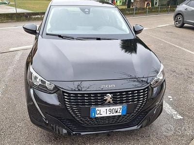 Usata Peugeot 208 Allure 101 CV (74 kW) 2022 Nero Utilitaria