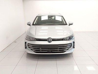 Grigio Nuova 2025 VW Passat Business Station wagon | 49.900 € (Cara)