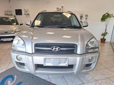 Usata Hyundai Tucson Active 141 CV (103 kW) 2007 Grigio SUV