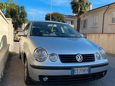 Usata VW Polo Trendline 75 CV (55 kW) 2004 Grigio Berlina