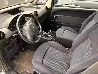 Usata Renault Clio 58 CV (42 kW) 1999 Bluazzurro Berlina