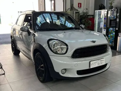 Usata Mini Cooper D Countryman 111 CV (81 kW) 2015 Bianco SUV